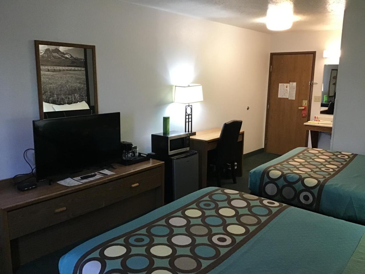 Super 8 By Wyndham Rexburg Ξενοδοχείο Εξωτερικό φωτογραφία